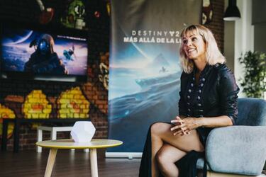 Maggie Civantos (Vis a Vis), la voz de la Desconocida en Destiny 2