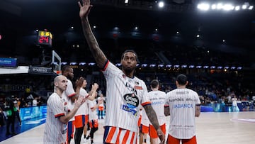 Thompkins agradeció los aplausos de la afición del Real Madrid.