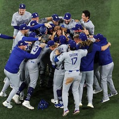 Dodgers edge Blue Jays in Game 7 thriller to clinch back-to-back World Series titles