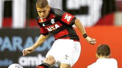 Cuéllar se consolida en Brasil y busca volver a Selección