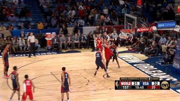 El alley oop como estreno: ¡Espectacular vuelo de Willy!