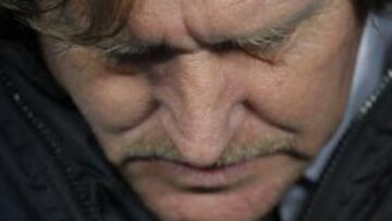 SOLO. El técnico alemán y su caracter controvertido le han ido dejando sin apoyos dentro del club.