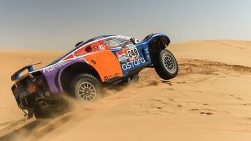 Fuertes con el Astara en el Dakar 2022.