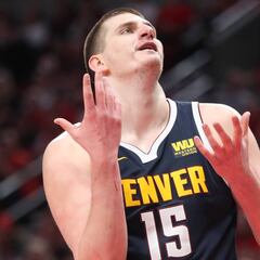 La recuperación de Nikola Jokic: comer, dormir y volver a comer
