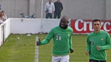 Emaná, centradísimo: llegó a Sevilla a tiempo