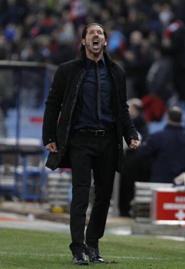 Simeone roars his team on from the sideline.