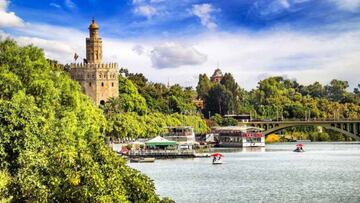 Disfruta de Sevilla recorriendo el Guadalquivir con este paseo en barco que ofrece Civitatis