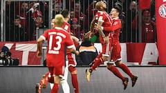 James y el Bayern Múnich, por el primer lugar de su grupo