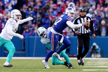 Los Bills sobreviven a unos revoltosos Dolphins