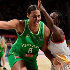 Un escándalo racista salpica a la pívot australiana Liz Cambage