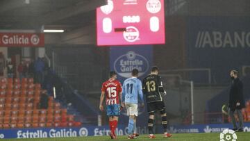 Los jugadores de Lugo e Ibiza al finalizar el encuentro.