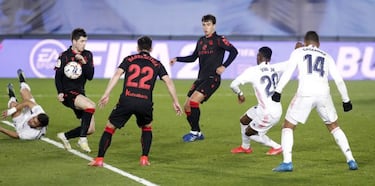 Al derbi con el agua al cuello