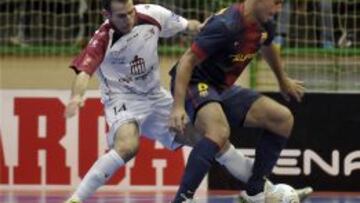 Fabián presiona a Fernandao.