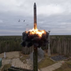 Who has more nuclear weapons, the US or Russia?