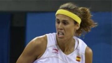 Amaya Valdemoro en una acción del partido ante China