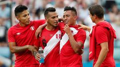 El comunicado de Cueva tras el incidente que vivió en el avión