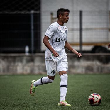 Weslley Patati: "Veo algunas caracter¨ªsticas m¨ªas parecidas a Neymar y Rodrygo"