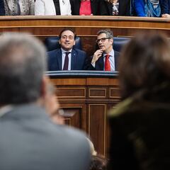 Destituido el diplomático Javier Benosa por criticar la amnistía