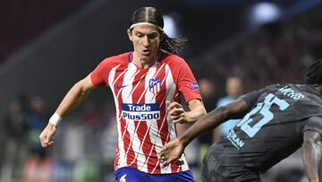 Filipe Luis contra el Chelsea. 