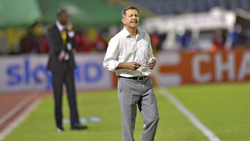 El entrenador colombiano reconoció que pondrá un equipo que compita pero con jugadores que apenas se están consolidando en la Liga MX.