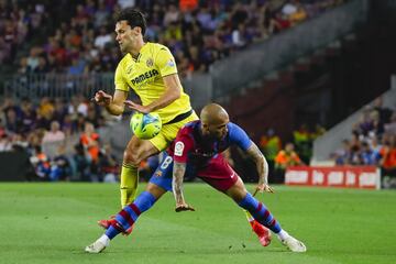 Pedraza y Dani Alves.