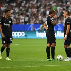Frankfurt pierde en casa con Sporting y Borré juega 28′