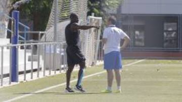 Pape Diop se tuvo que entrenar en solitario casi tres semanas en el Bon Pastor, en agosto, antes de desencallar su fichaje por el Espanyol.