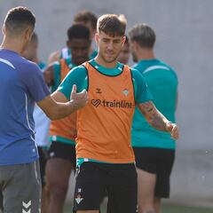 Iker Losada, cerrado