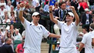 <b>RÉCORD. </b>Los hermanos Bryan igualaron la marca de Woodbridge y Woodforde al conquistar su undécimo Grand Slam en Wimbledon.