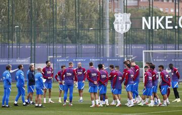 El primer entrenamiento con Sergi Barjuan en imágenes