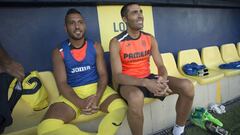 Santi Cazorla (izquierda) y Bruno Soriano (derecha) se despiden hoy de su equipo del alma, el Villarreal.