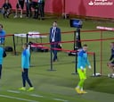 La escena de la roja directa al hermano de Xavi que puso Twitter patas arriba en minutos