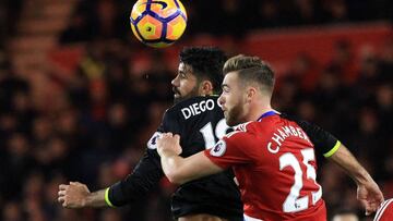 Diego Costa pone líder al Chelsea de Antonio Conte