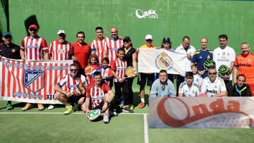 Las peñas de Real Madrid y Atlético de Madrid se enfrentaron al pádel.