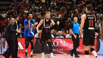 Dzanan Musa celebra el jueves en Milán una acción de Mario Hezonja.