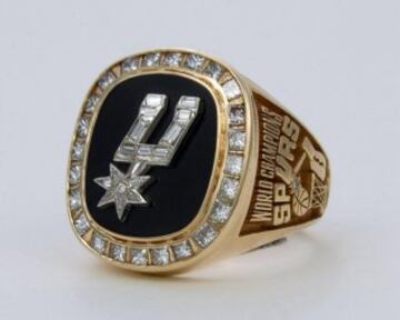 Campeón: SAN ANTONIO SPURS. Final: Spurs 4-Knicks 1. MVP: Tim Duncan.