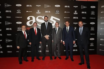 Alfredo Relaño, Juan Luis Cebrián, Jorge Garbajosa, Manuel Polanco, Manuel Mirat and Juan Cantón.