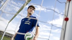 Cubarsí: “Estoy deseando que llegue el Clásico porque jugar en el Bernabéu mola”