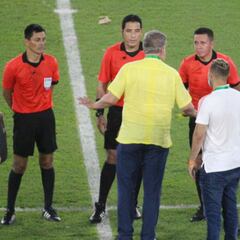 Falcao, Ospina, Jesurún... Las protestas a Haro en el final