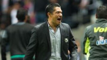 Nacho Ambriz ante Monterrey
