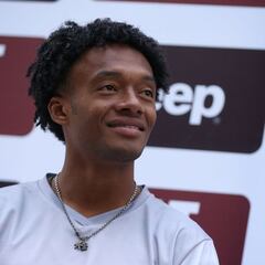 Cuadrado invita a Juanfer Quintero al restaurante de sus abuelos en Necoclí