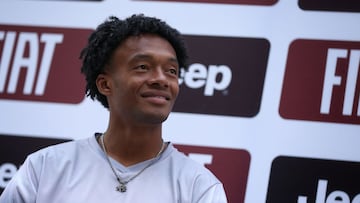 Cuadrado invita a Juanfer Quintero al restaurante de sus abuelos en Necoclí