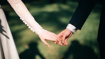 Las claves para saber cu¨¢nto dinero regalar en una boda