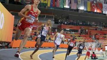 <b>MARCO GANÓ SU SEMIFINAL. </b>El sevillano se impuso ayer de principio a fin en la criba de 800 metros .