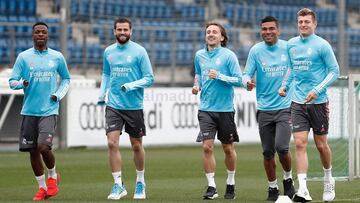 Benzema no se entrena y está casi descartado para Bérgamo