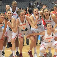 España gana con facilidad a Bélgica y jugará su cuarta final