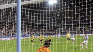 Un penalti muy polémico saca de la crisis al Málaga