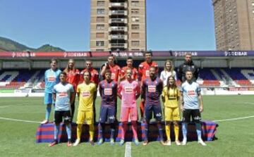El Eibar presentó las nuevas equipaciones para la temporada 16/17.