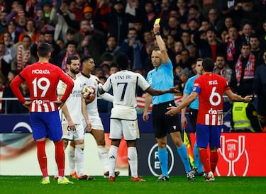 Vinicius vuelve a las andadas