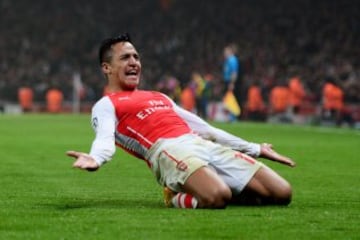 Alexis Sánchez marcó su gol 30 en lo que va del año. Es su mejor campaña en el profesionalismo.